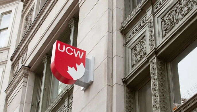 دانشگاه کانادا وست ۴۴۵ هزار دلار به دانشجویان بین‌المللی پرداخت می‌کند