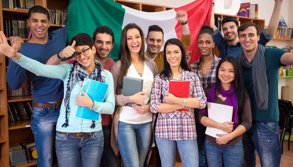 Italian_university_students-scaled.webp