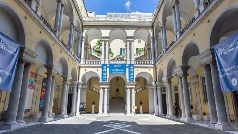دانشگاه جنوا ایتالیا